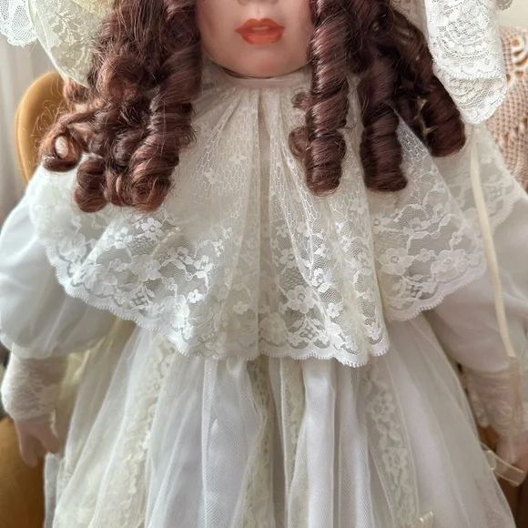 Porcelain Doll - Picture 15 of 16